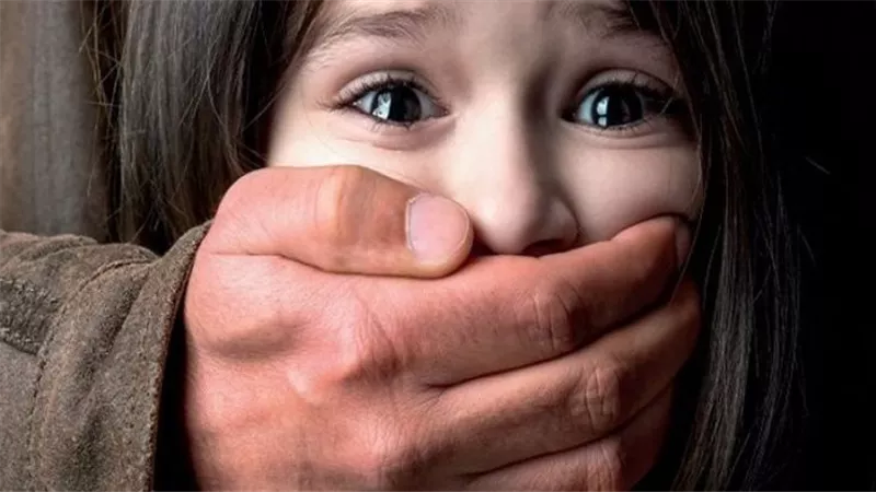 بعد واقعة طفلة العاشر من رمضان.. تعرف على بروتوكول العلاج النفسي لضحايا الإغتصاب 