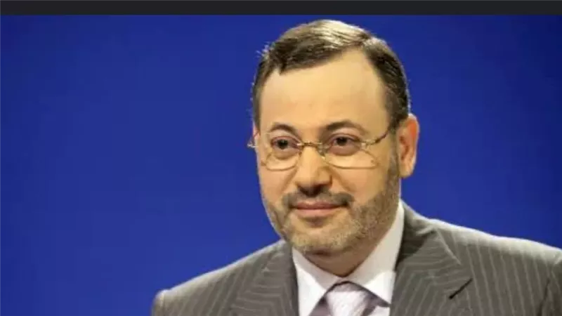 الإعلامى أحمد منصور مستنكرًا: أمريكا 