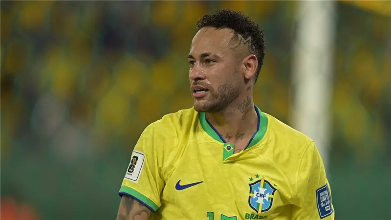 بعد عودته لقائمة منتخب البرازيل.. ماذا قدم نيمار في مسيرته الكروية؟