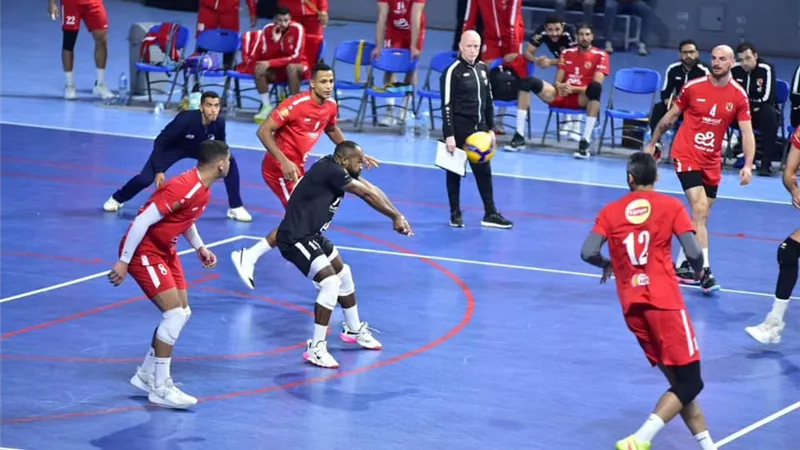 أزمة في قمة كأس السوبر المصري لرجال الكرة الطائرة.. وعضو الزمالك يحتوي الموقف