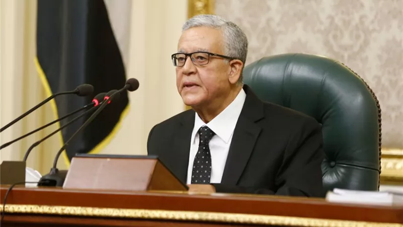 النواب يرفض مقترح وضع حد أقصى لتشغيل العمالة الأجنبية في المنشأة