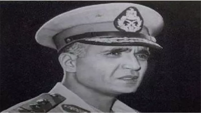 لماذا تم اختيار الفريق عبد المنعم رياض رمزا ليوم الشهيد؟.. كاتب يُجيب