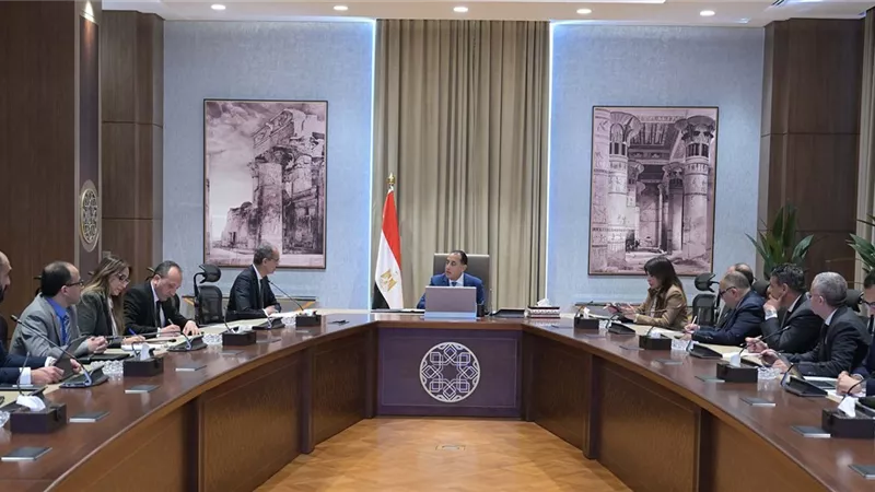 رئيس الوزراء يوجه بسرعة تفعيل منظومة الكارت الموحد في بور سعيد
