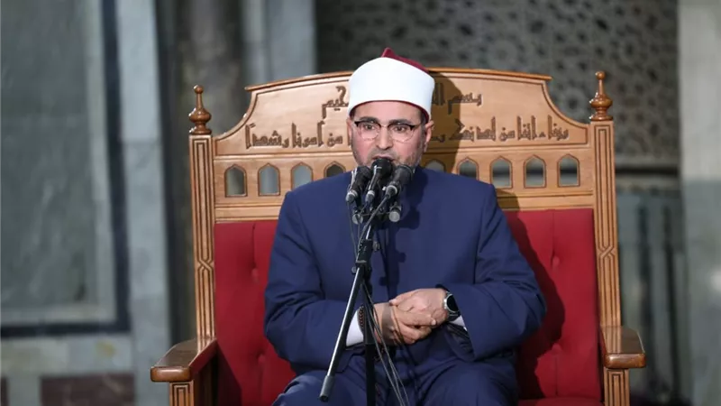 درس التراويح بالجامع الأزهر: استثمار الوقت للطاعات سبيل للفلاح في الدنيا والآخرة