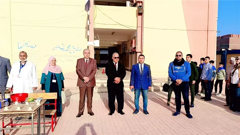  جولة ميدانية لمدير تعليم الفيوم بمدارس إطسا وغرب الفيوم التعليمية |صور|