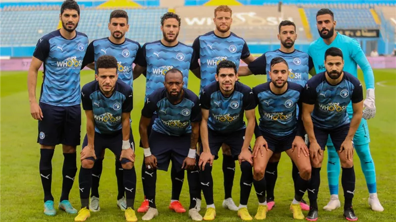 بيراميدز يطلب حكاما أجانب لمباراتي الأهلي والزمالك 