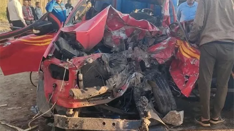 مصرع شخصين وإصابة 23 آخرين فى تصادم بين سيارة نقل وأتوبيس بالمريوطية