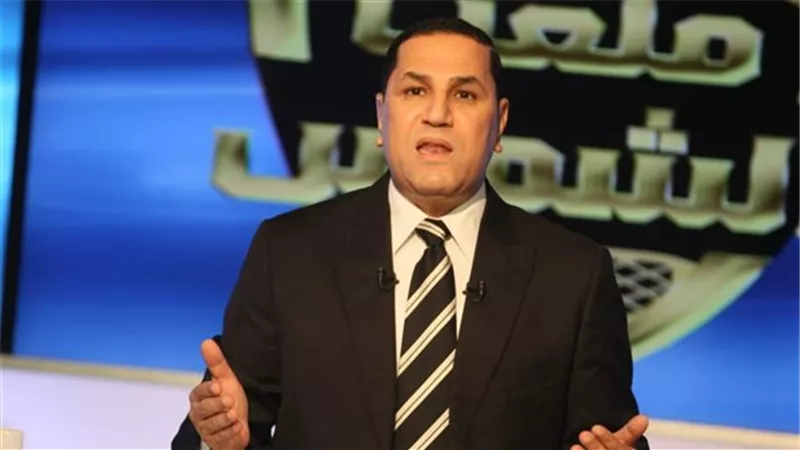 عبد الناصر زيدان: استدعاء حكام أجانب للقمة بطائرة خاصة 