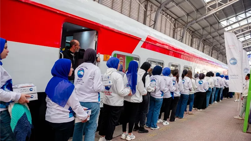 بتوزيع 1500 وجبة.. مستقبل وطن يطلق حملة “إفطار مسافر” داخل محطة قطار محطة مصر