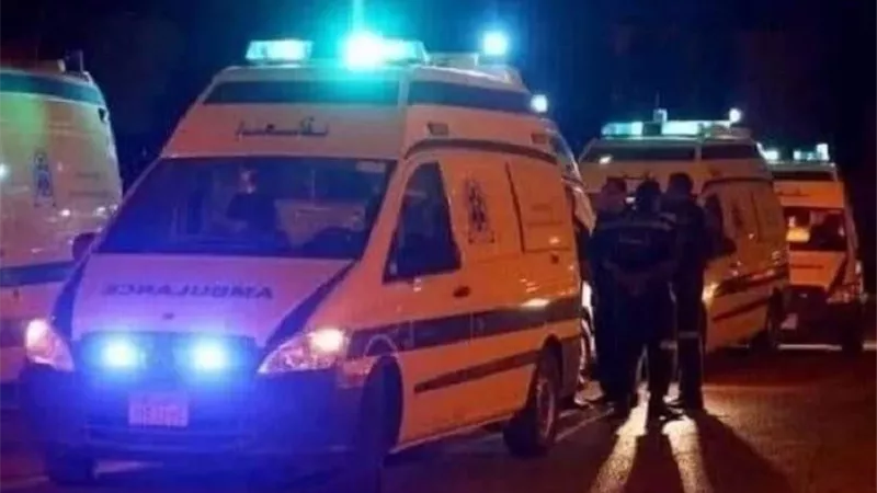 3 حوادث سير بالجيزة.. انقلاب ميكروباص بأوسيم وتصادم سيارتين في العياط