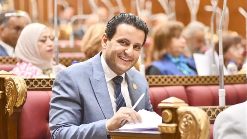 أحمد سمير مشيدًا بافتتاح 
