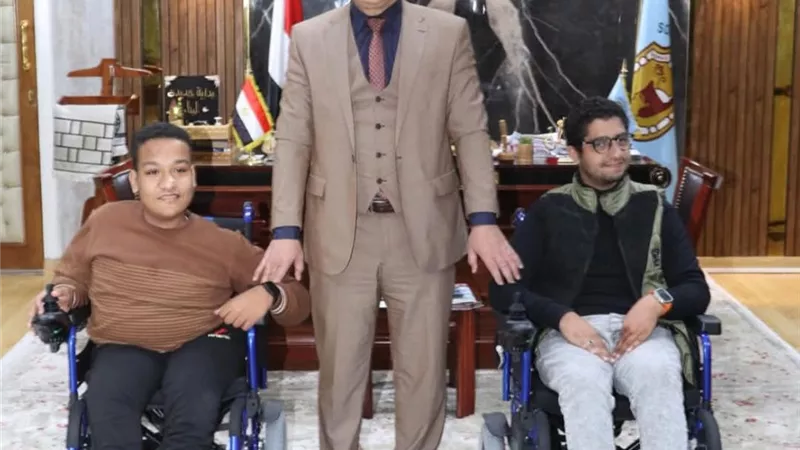 لدمجهم في المجتمع الجامعي.. كراسي كهربائية من جامعة سوهاج للطلاب ذوي الهمم