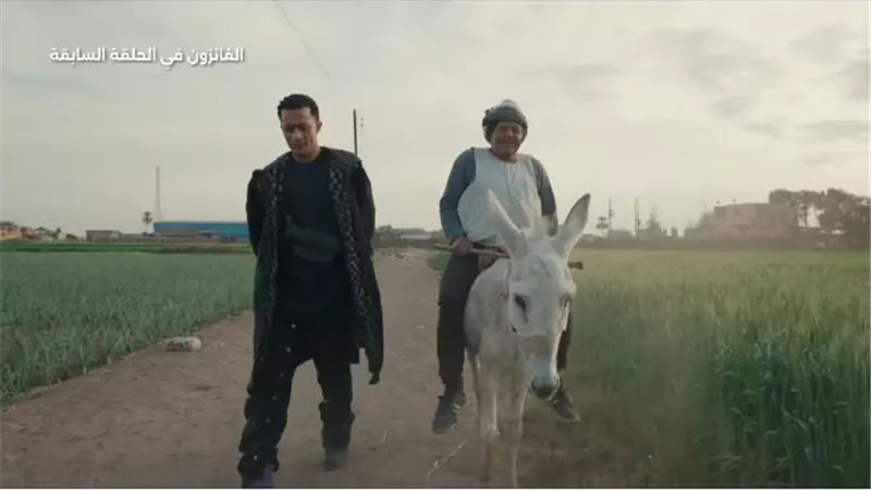أحد الفائزين لـ محمد رمضان: “دي فلوس مزورة”| فيديو 