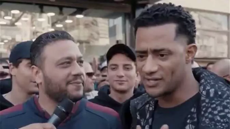 اسمه مميز.. محمد رمضان يهدي 100 ألف جنيه لرجل وزوجته في مدفع رمضان