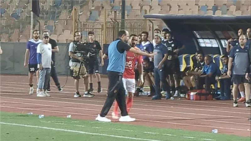 مصير علي معلول في الأهلي بعد لقطته المثيرة للجدل مع النحاس.. ناقد رياضي يكشف