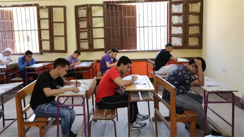 فياض: إدراج التاريخ والدين في مجموع الثانوية العامة يضمن تخريج جيل واعٍ بهويته