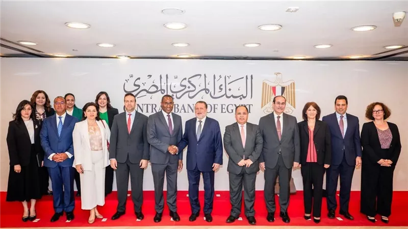 محافظ البنك المركزي المصري يستقبل نائب المدير العام لصندوق النقد الدولي