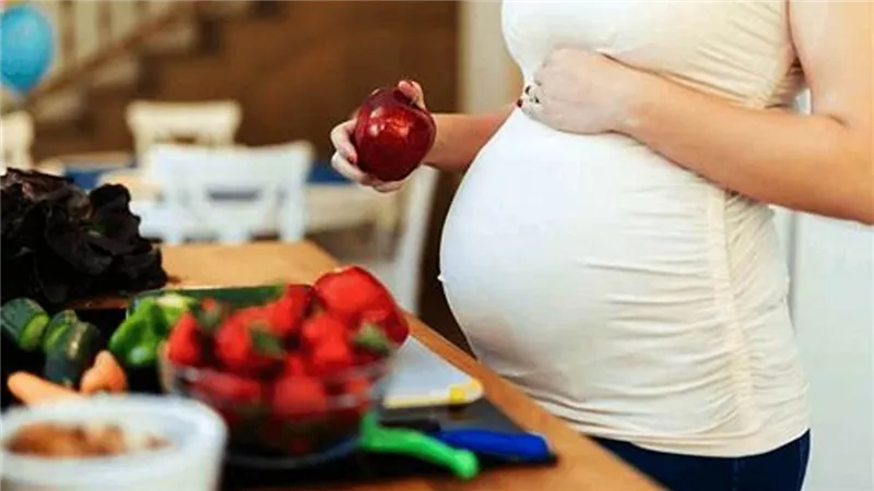 الأطعمة التي قد تسبب الإجهاض.. تجنبي هذه المأكولات لحملٍ آمن