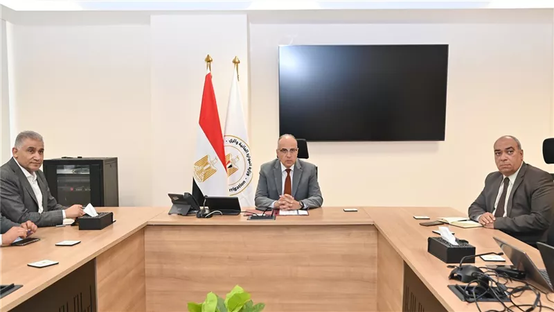  وزير الري يوجه بتسهيل إجراءات إصدار تراخيص المياه الجوفية