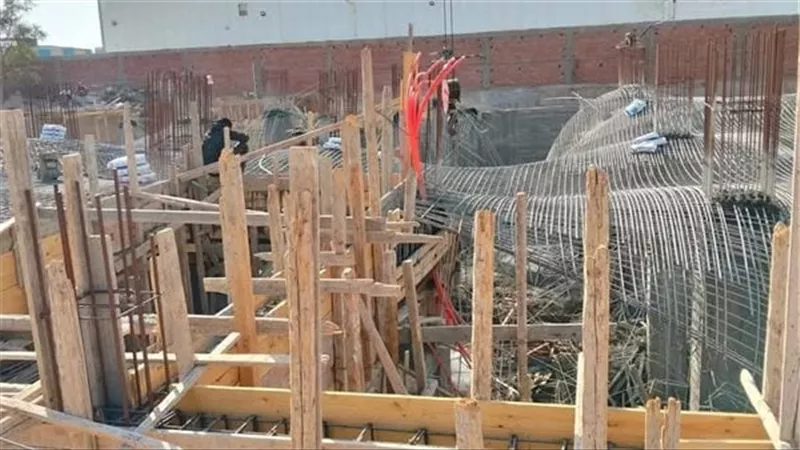 ضحايا لقمة العيش.. إصابة 4 عمال في انهيار سقف مصنع تحت الإنشاء بالدقهلية