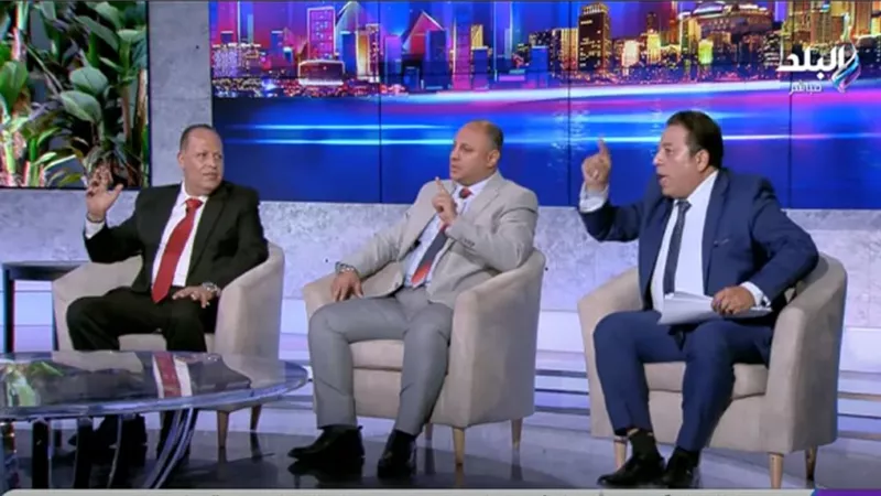 انسحاب رئيس ائتلاف ملاك العقارات على الهواء.. وردّ صادم من أحمد موسى| فيديو 