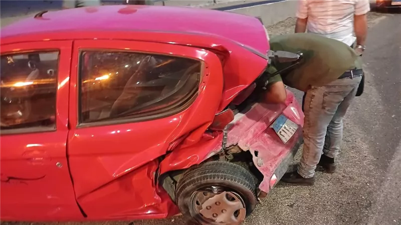 سيدة تصارع الموت إثر حادث مروّع على الطريق الأوسطي