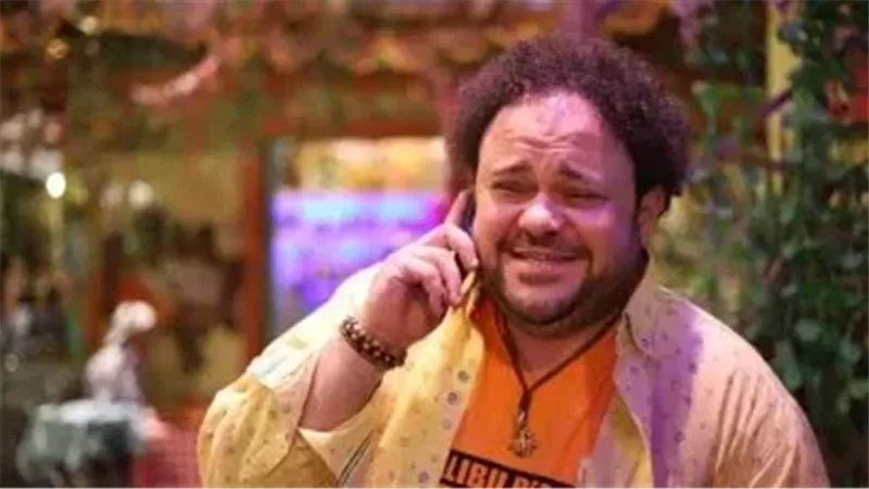 مدحت تيخا يتعرض للنصب.. ويهدد بكشف تفاصيل شيك متأخر منذ 3 سنوات