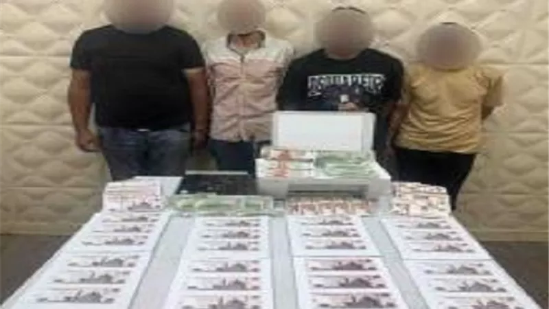 ضبط عصابة العملات المزيفة بالقاهرة.. مطبعة داخل وكر سري لتزوير الجنيه والدولار