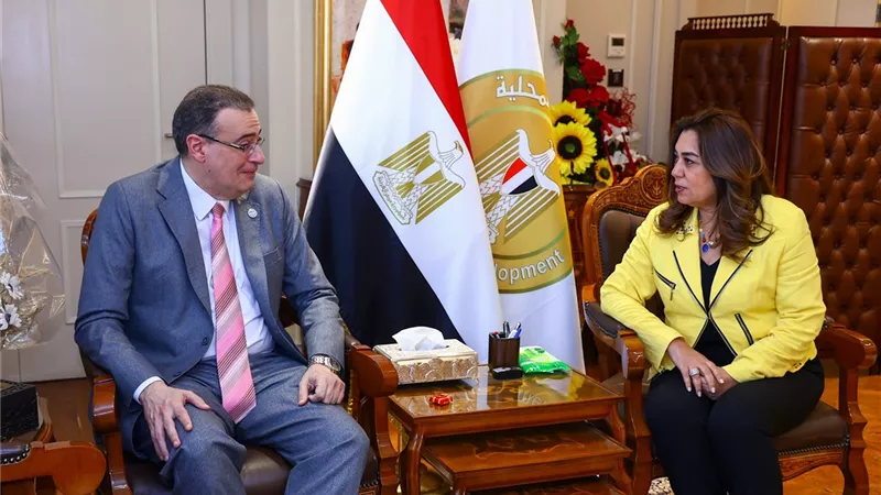  التنمية المحلية تبحث تطوير الهياكل التنظيمية والوظيفية في المحافظات