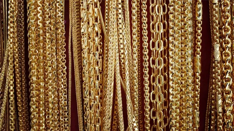 تراجع عيار 21 الآن.. سعر الذهب اليوم 2025/5/19 في الأسواق بختام التعاملات