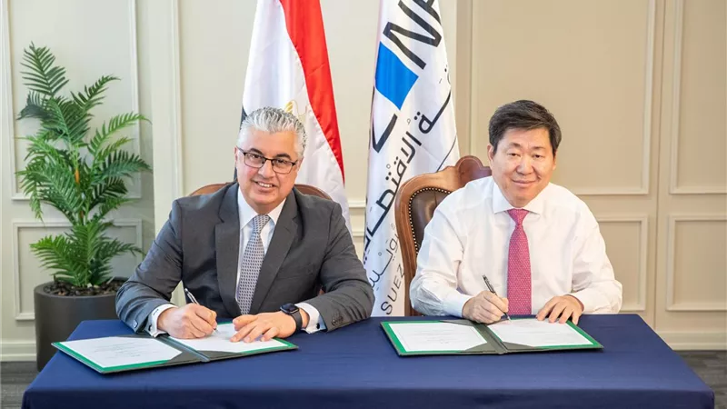 باستثمارات 17 مليون دولار.. توقيع عقد مشروع هايتكس الصينية لصناعة الأقمشة 