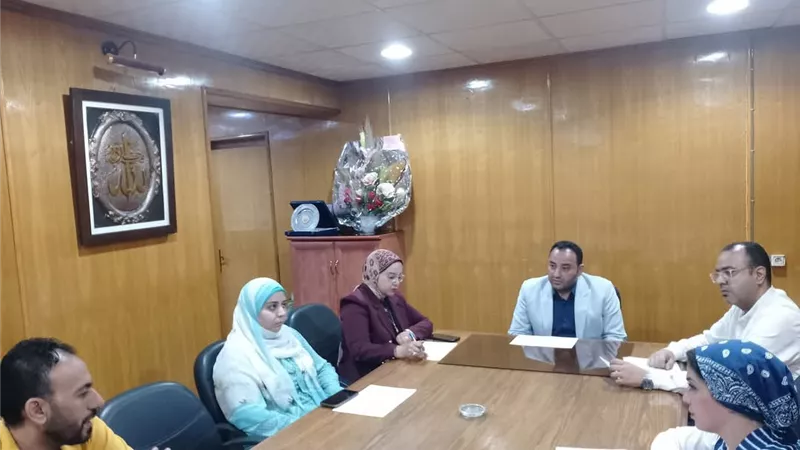 وكيل الصحة بالسويس يترأس اجتماع لجنة النفايات الطبية الخطرة