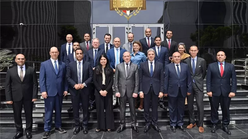 هيئة الرقابة الإدارية تستقبل وفدا من مجموعة «ايه بى موللر – ميرسك»