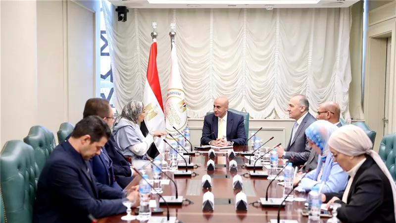 وزير التربية والتعليم يوقع بروتوكول تعاون بين الوزارة ومؤسسة التعليم أولًا