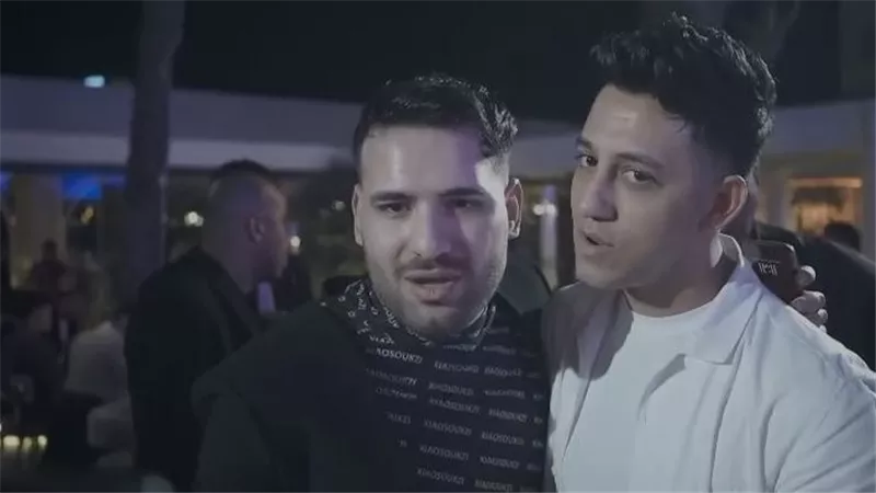 بعد خلافهما .. مسلم يتصالح مع عصام صاصا ويوجه له رسالة في حفل زفافه(فيديو)
