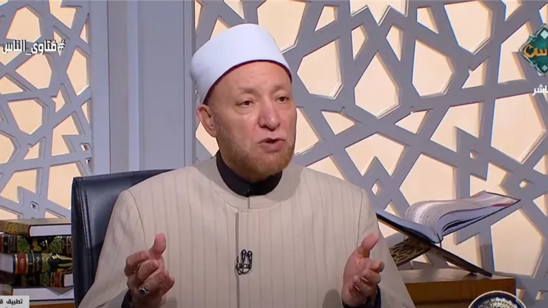 تغلق القلب وتفتح باب العقوق..أمين الفتوى يحذر من القسوة مع الأبناء
