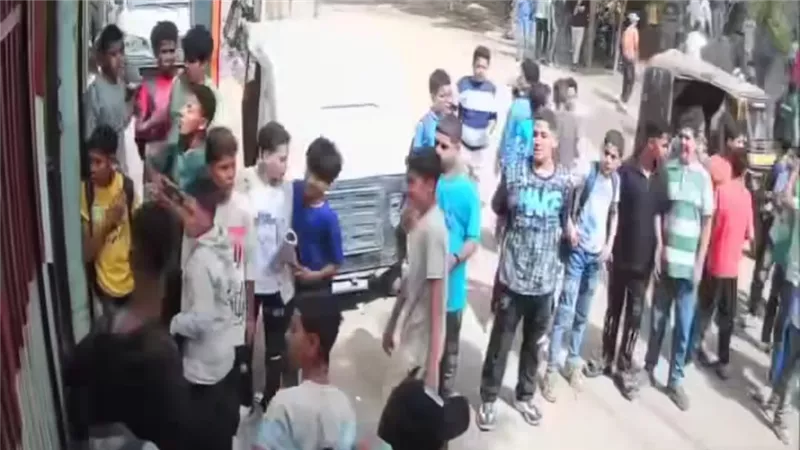 أولياء أمور طالبات مدرسة إعدادية بالفيوم يشتكون من تعرض بناتهم للمضايقات 