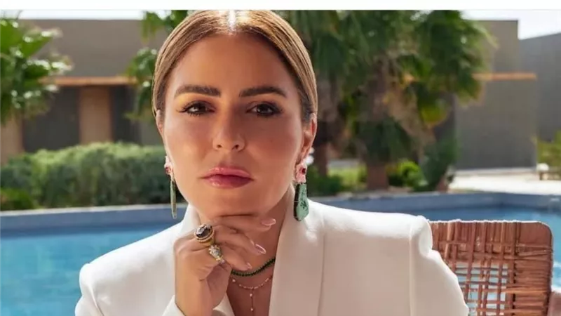 «مفيش حاجة مبهرة».. منشور مها الصغير يثير تساؤلات حول علاقتها بأحمد السقا