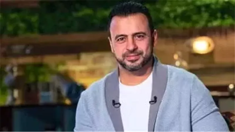 مصطفى حسنى : 