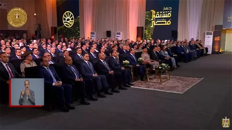 الرئيس عبد الفتاح السيسي يشهد فاعليات موسم حصاد القمح 2025