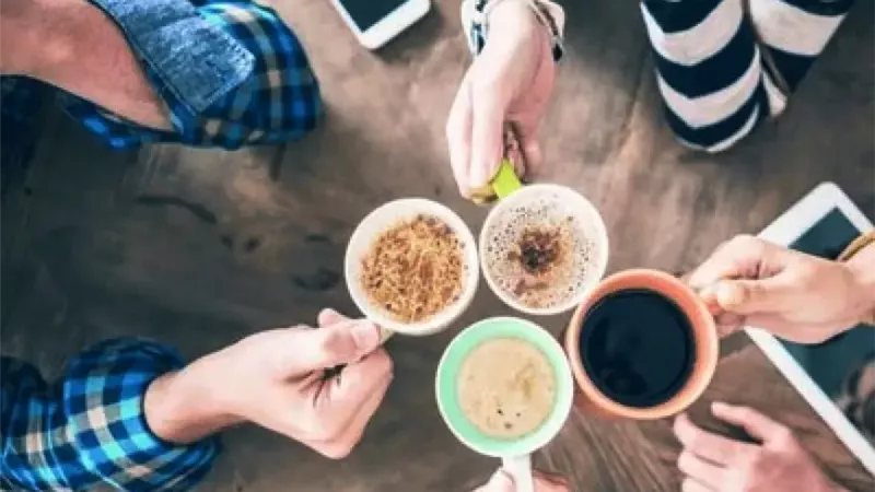 هل الصحبة السيئة تضعف الإيمان؟ أستاذة علم الاجتماع تجيب|فيديو 