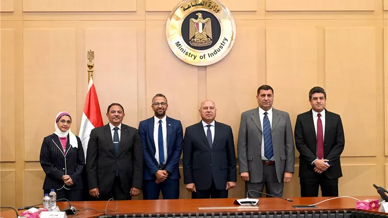 كامل الوزير: تجرى حاليًا أعمال التصميمات الخاصة لعدد 30 وحدة ترام