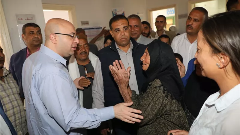 محافظ بني سويف يوجه بحلول لمشكلات أهالي نعيم ويتفقد منظومة العمل 