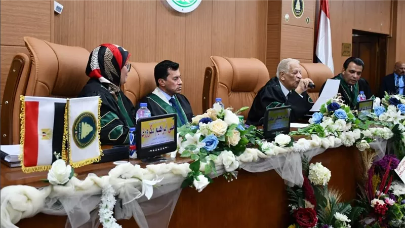 وزير الشباب والرياضة يشارك في مناقشة رسالة دكتوراه بجامعة المنصورة