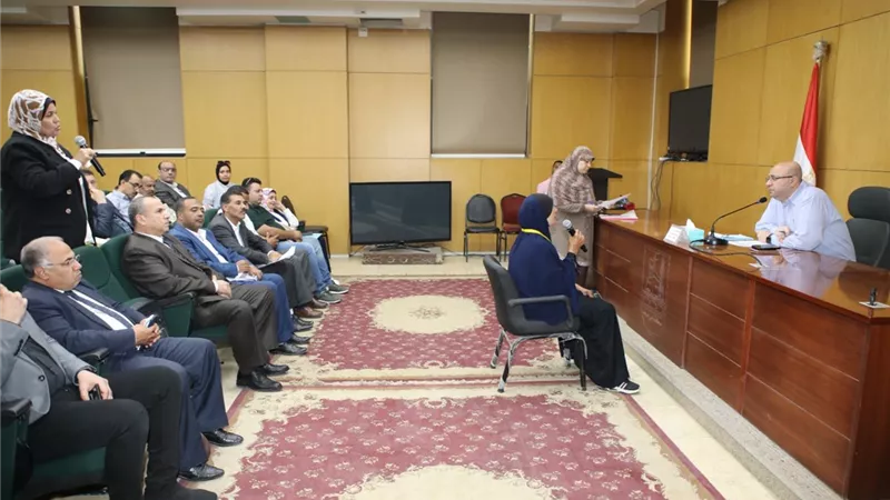 محافظ بنى سويف يقرر صرف إعانات عاجلة لحالات إنسانية 
