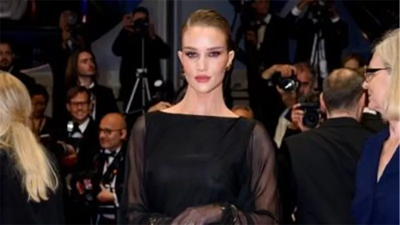 أجمل 5 إطلالات في مهرجان كان السينمائي على مر العصور