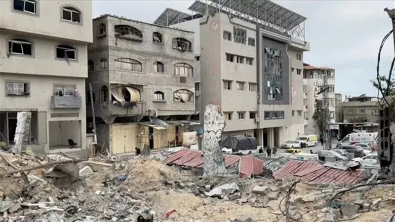 نداءات فلسطينية لإنقاذ مستشفى العودة شمال غزة بعد قصف إسرائيلي مباشر