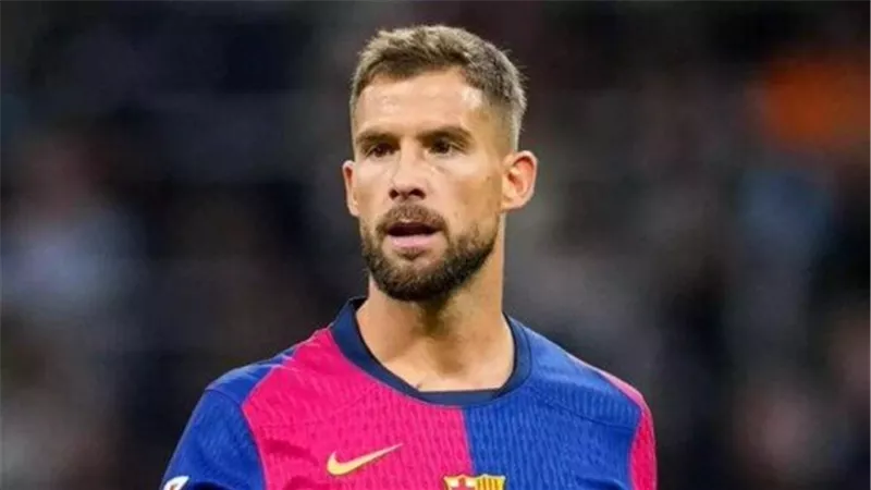 برشلونة يحافظ على نجومه .. مارتينيز مستمر مع البلاوجرانا لموسمين