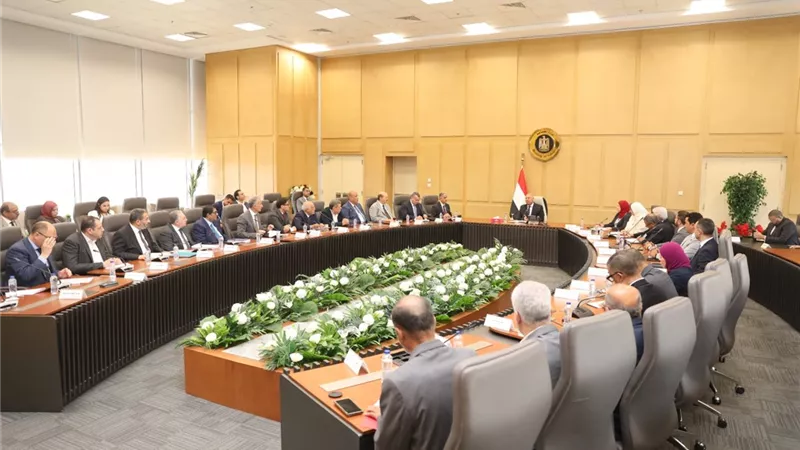 طرح رخص بليت جديدة ودعم للمصانع.. تفاصيل اجتماع كامل الوزير بمصنعي الحديد
