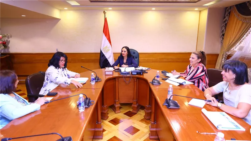 وزيرة التضامن تبحث تعزيز الشراكة بين دعم الصناعات الريفية ودلتا لريادة الأعمال